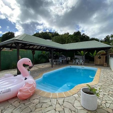 Charmant Appartement Avec Piscine Le Robert Εξωτερικό φωτογραφία