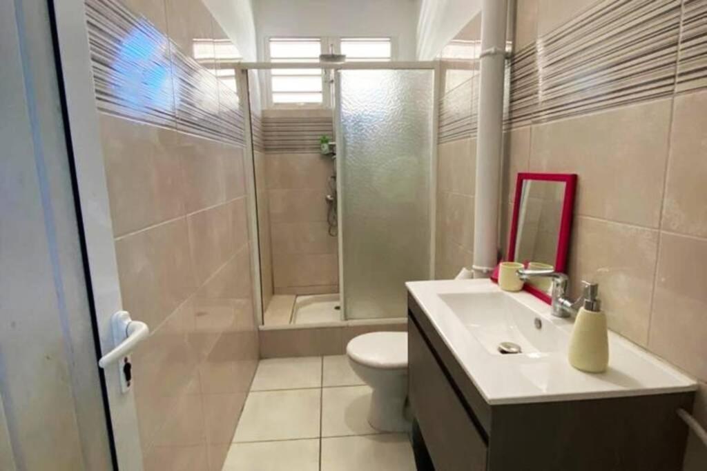 Charmant Appartement Avec Piscine Le Robert Εξωτερικό φωτογραφία