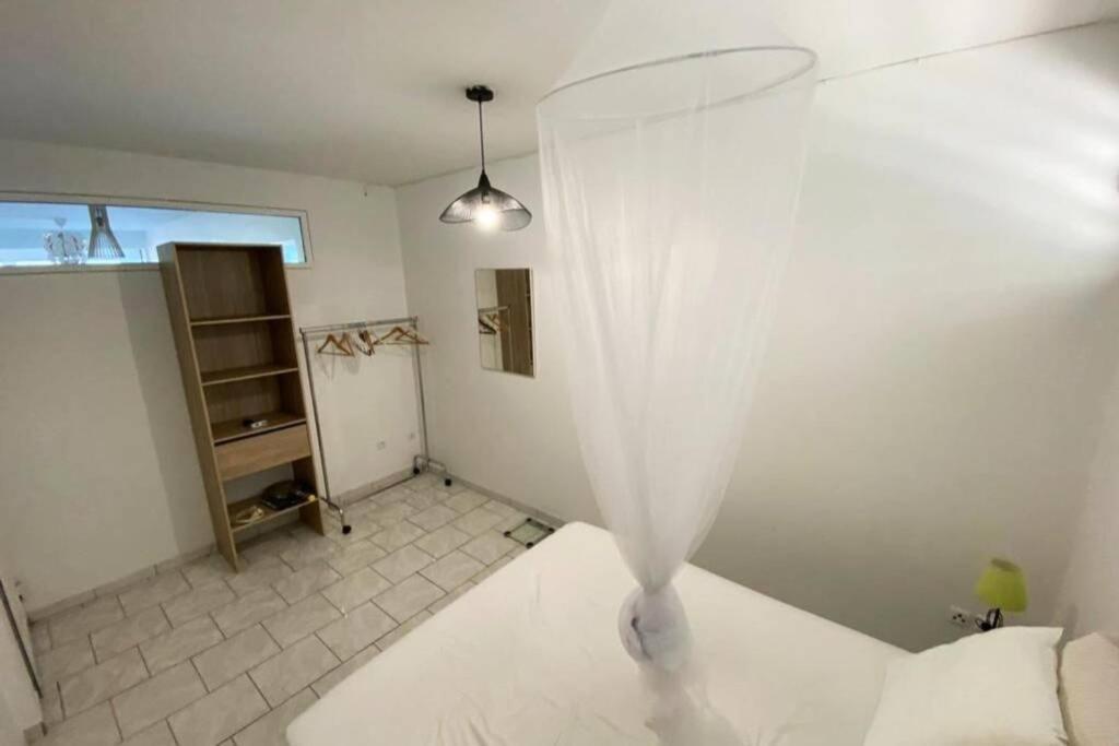 Charmant Appartement Avec Piscine Le Robert Εξωτερικό φωτογραφία