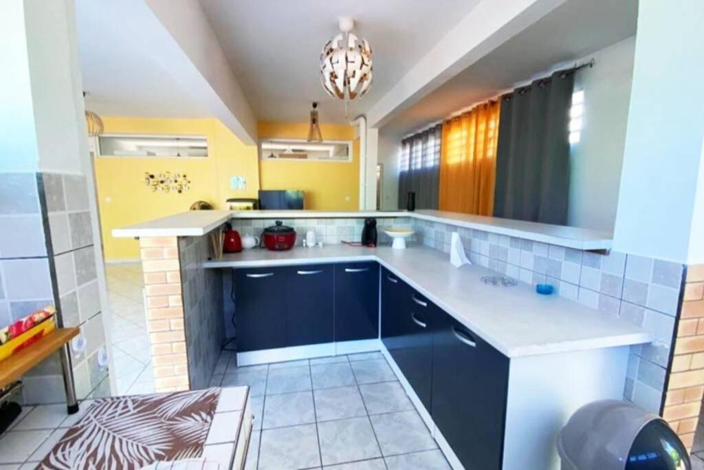 Charmant Appartement Avec Piscine Le Robert Εξωτερικό φωτογραφία